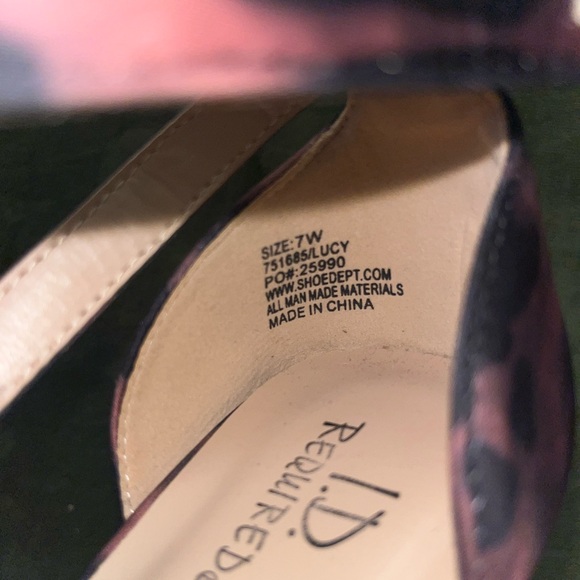 Leopards print crossover strap buckle heels - Picture 7 of 7